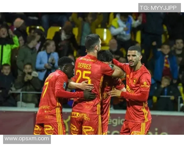 罗德兹与郎斯的激烈对决揭示法甲新赛季的竞争格局与球队实力分析